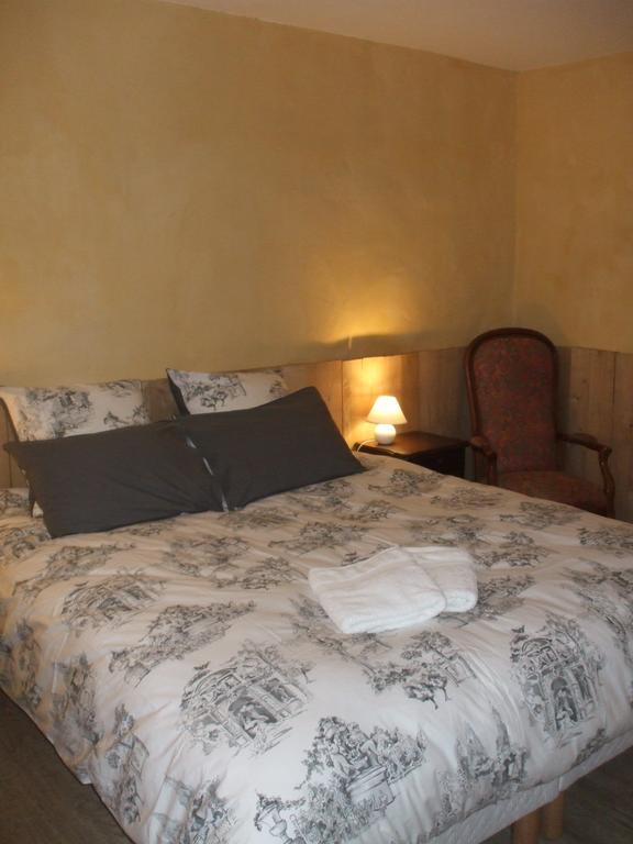 Les Terrasses De Bessou Bed & Breakfast Clermont-Dessous Room photo